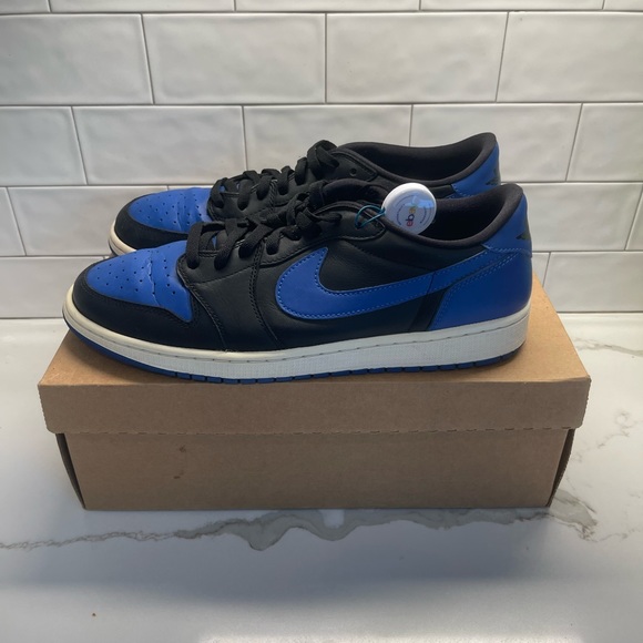 Air Jordan 1 Low OG Royal Size 13 Pre-Owned - Picture 2 of 5
